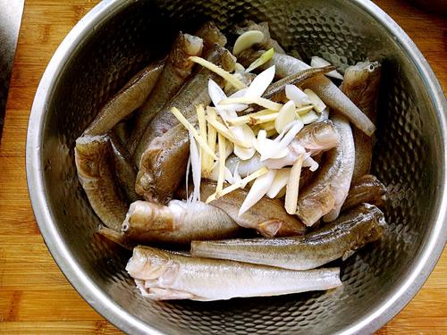 軟炸小光魚(yú)的做法