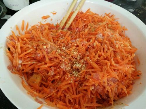 胡蘿卜肉蒸包餡的做法