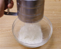 新鮮玫瑰花蘋果派的做法步驟2