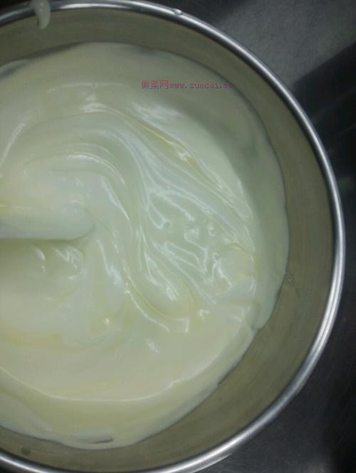 樹(shù)莓白朱古力慕斯的做法