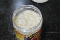 補(bǔ)血養(yǎng)顏的酒釀雞蛋的做法步驟1