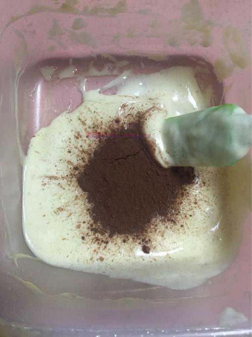 拉花戚風(fēng)蛋糕的做法