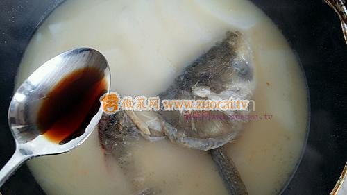 魚頭蘿卜湯的做法