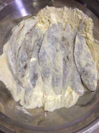 炸酥香小魚(yú)的做法步驟8
