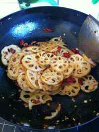 干煸酸辣藕片的做法步驟9