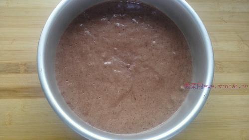 八寸巧克力戚風(fēng)蛋糕的做法