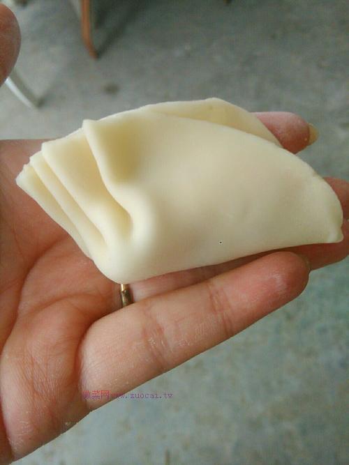 香菇胡蘿卜豬肉餃子的做法