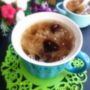 冰糖紅棗銀耳羹孕產(chǎn)婦食譜的做法