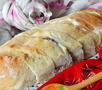 胚芽酸奶果醬面包的家常做法