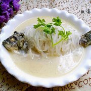 白蘿卜絲煮魚(yú)的做法