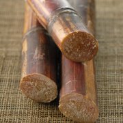 【吃甘蔗的好處】甘蔗的價(jià)格_甘蔗的熱量