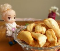 【菠蘿蜜干熱量】菠蘿蜜干的營養(yǎng)價值_菠蘿蜜干的功效