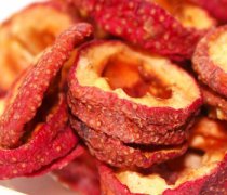 【山楂片怎么泡水】山楂片泡水能減肥嗎_山楂片泡水的副作用