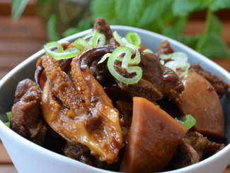 墨魚干燉排骨的家常做法