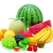 【柿子不能與什么水果同吃】柿子和酸奶能一起吃嗎_柿子怎么做成柿餅