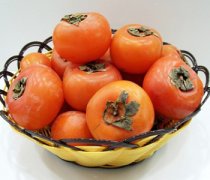 【柿子的營(yíng)養(yǎng)價(jià)值】柿子不能與什么同吃_柿子的功效與作用