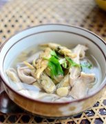 【豬肚雞是什么】豬肚雞的做法_豬肚雞的營(yíng)養(yǎng)價(jià)值