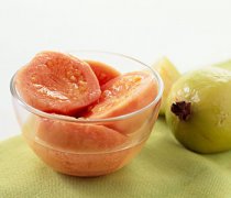 【番石榴皮能吃嗎】番石榴的營養(yǎng)價值_番石榴的功效與作用