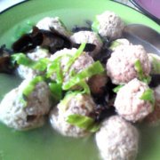 【豬肉丸子湯的做法】豬肉丸子湯的家常做法_豬肉丸子湯怎么做