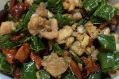 尖椒雞丁的做法