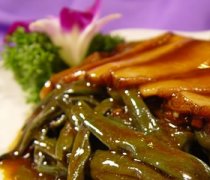 【豇豆角的腌制方法】腌制的豇豆角能生吃嗎_吃豇豆角的注意事項