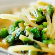 【豇豆炒土豆】豇豆炒土豆的營(yíng)養(yǎng)價(jià)值_豇豆炒土豆的食用禁忌