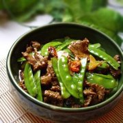 【臘腸荷蘭豆的做法】臘腸荷蘭豆怎么做好吃_吃臘腸荷蘭豆的禁忌