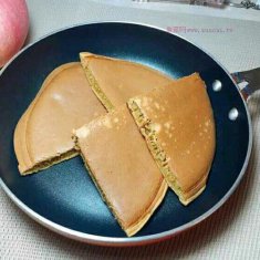 養(yǎng)顏之紅糖雞蛋餅的做法