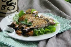 紫蘇煎燜魚(yú)的家常做法