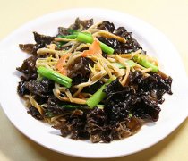 【黑木耳炒黃花菜】黃花菜的做法大全_黃花菜的注意事項(xiàng)