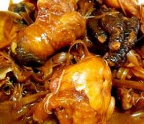 【黃花菜炒雞】黃花菜炒雞的營(yíng)養(yǎng)價(jià)值_黃花菜炒雞的副作用