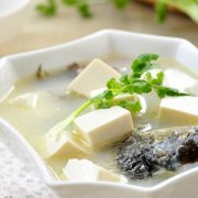 【鯽魚豆腐湯】鯽魚豆腐湯的營(yíng)養(yǎng)_鯽魚豆腐湯的家常做法