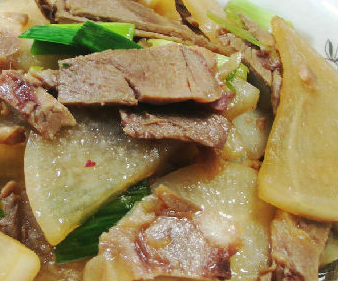 羊肉煮蘿卜的家常做法