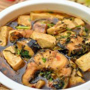 【鯰魚燉豆腐是哪個(gè)地方的菜】鯰魚燉豆腐怎么做好吃_鯰魚燉豆腐的營(yíng)