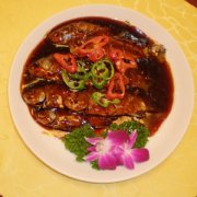 【紅燒鯽魚】紅燒鯽魚的做法_紅燒鯽魚怎么做