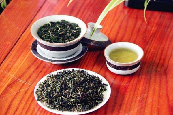 蒲公英有毒嗎，沒(méi)有毒但是有很多地方需要注意