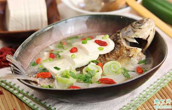 奶白鯽魚湯用大火還是小火 鯽魚湯用什么火候燉才白3
