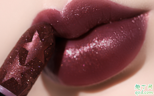 mac2019圣誕限定walk of flame好看嗎 mac walk of flame口紅試色5