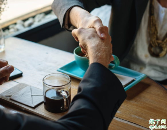 剛做銷(xiāo)售怎么和客戶交流 做銷(xiāo)售必須要口才嗎2