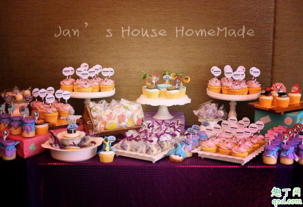 嬰兒滿月有什么習俗 嬰兒滿月要不要剃胎頭2