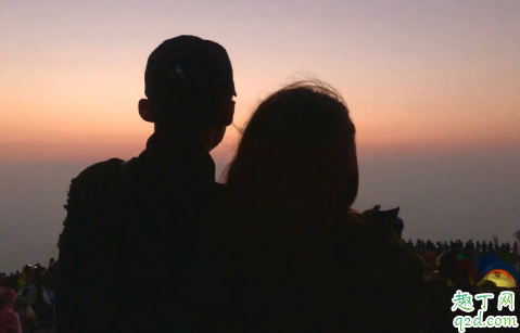 男女常在一起跳舞會產(chǎn)生感情嗎 男女互相關(guān)心是什么意思1