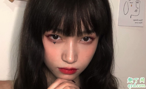 聊天時(shí)女生給男生發(fā)自拍代表什么 女生給男生發(fā)自拍是喜歡嗎4