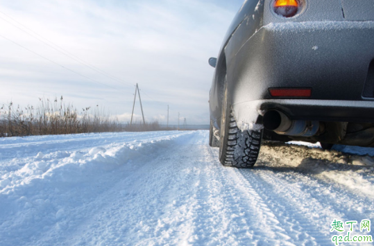 發(fā)動機曲軸后油封漏油和曲軸有關(guān)系嗎 曲軸后油封滲油好修嗎2