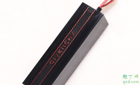 紀梵希2019圣誕限量27好看嗎 紀梵希27bold red口紅試色1