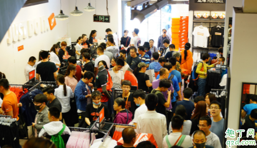 實(shí)體店還沒有必要堅(jiān)持下去嗎 實(shí)體店是線上還是線下4