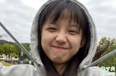 女老板為什么喜歡男員工 女老板對(duì)你有好感的表現(xiàn)1