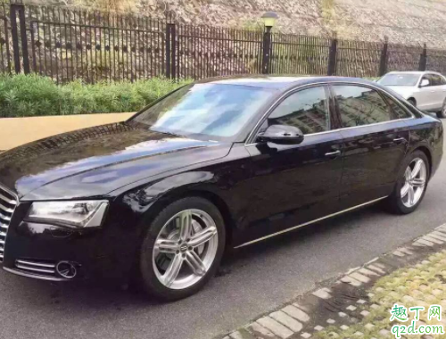 汽車輪胎有點(diǎn)損傷需要更換嘛 車胎有一點(diǎn)點(diǎn)裂紋需要換嗎4