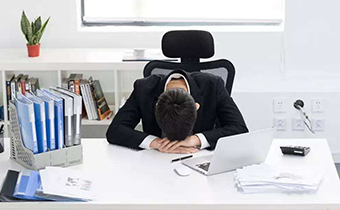 辭職扣一個(gè)月工資怎么辦 辭職扣一個(gè)月工資合法嗎