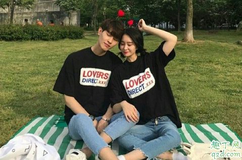 男女常在一起跳舞會產(chǎn)生感情嗎 男女互相關(guān)心是什么意思3