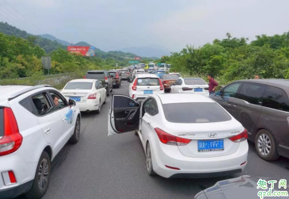 因為什么吊銷駕照可以再考 長期駕照扣完分降級嗎3